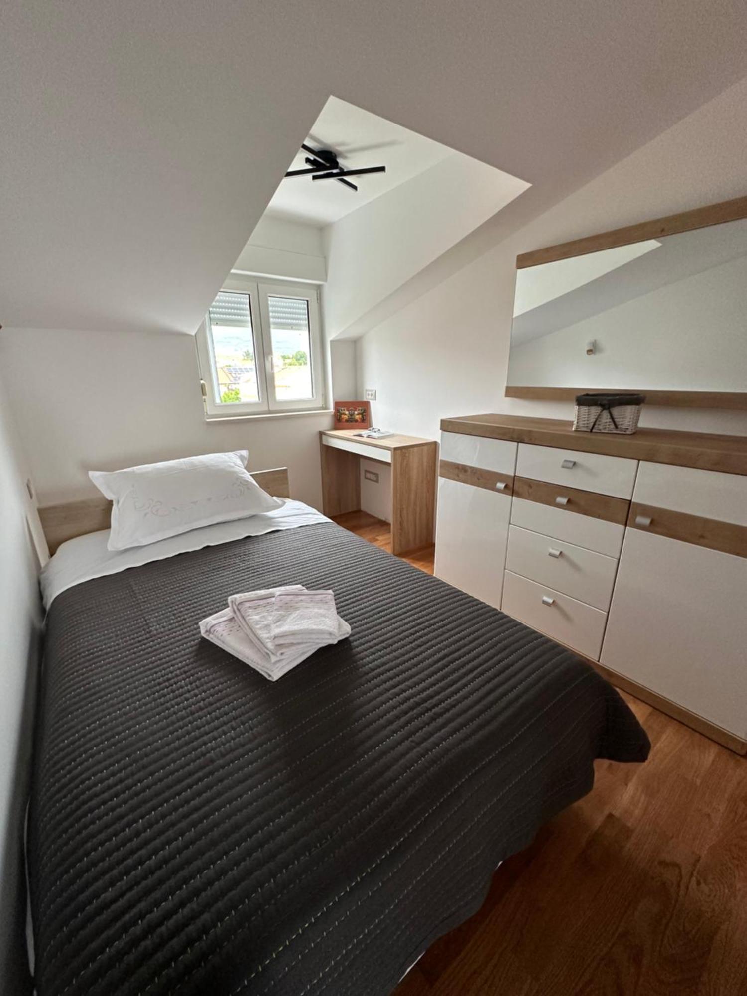 Bee House Suite - Brand New Apartment 100 M From Sea Kaštela Exterior foto